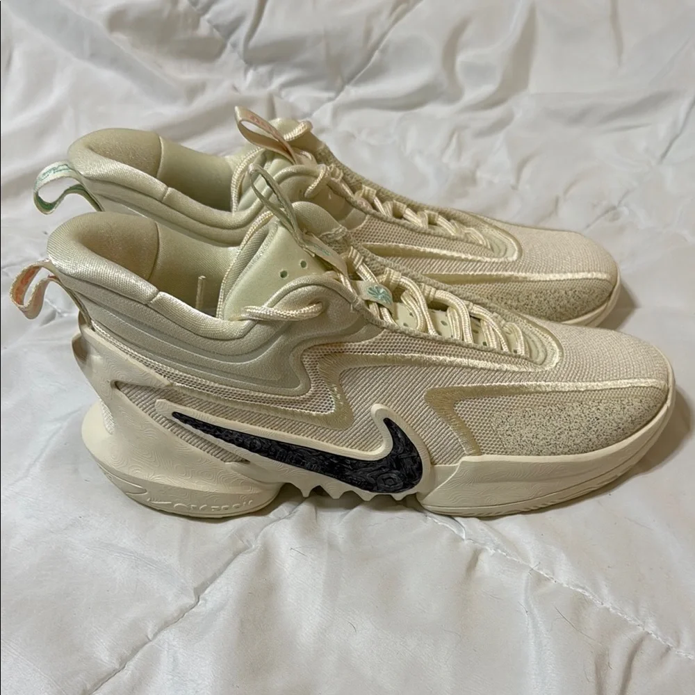 Nike Cosmic Unity 2 Men’s Size 8.5 Basketball - Picture 3 of 10
